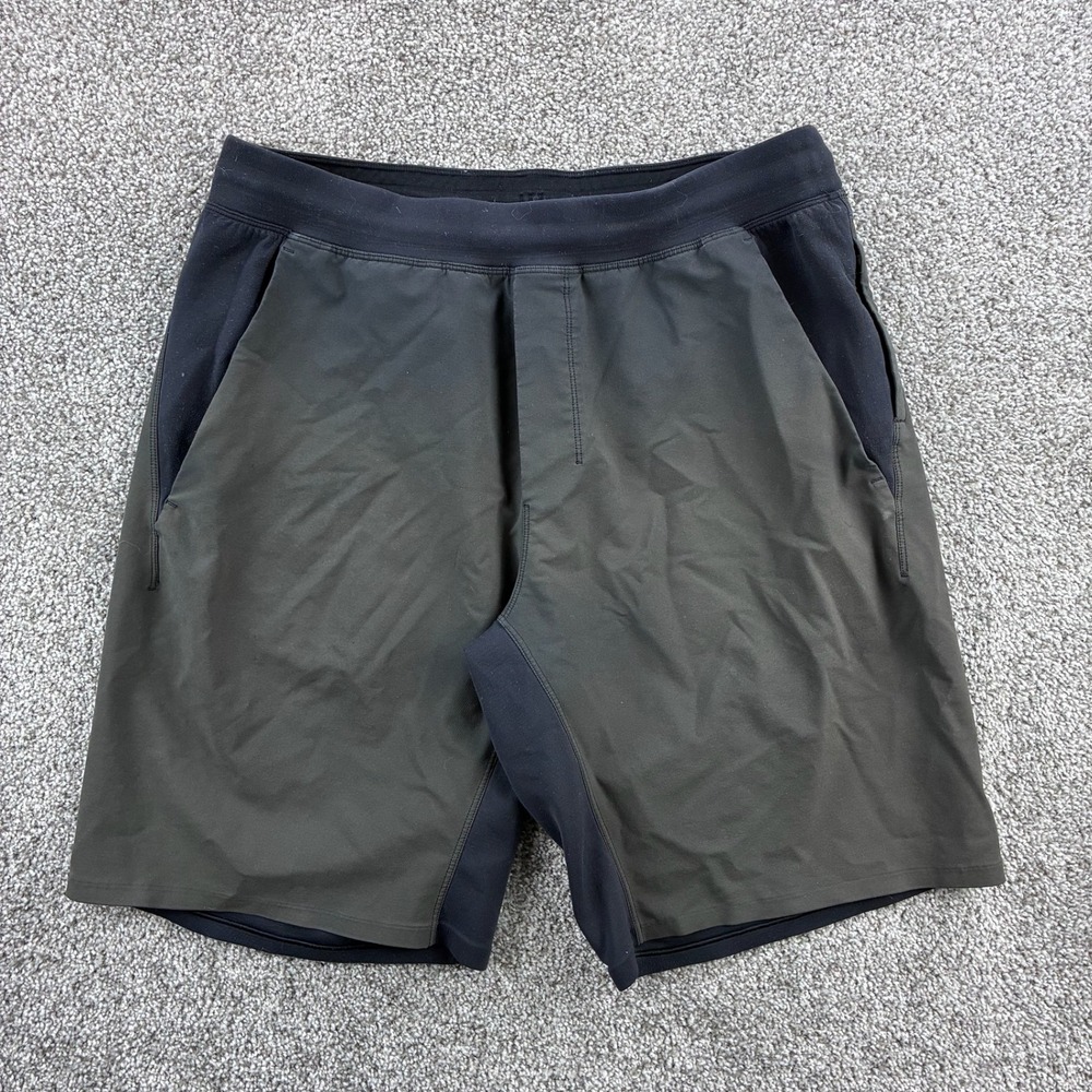 Lululemon Athletic Shorts Mens L Black Gray Color Block Training Gym Stretch
